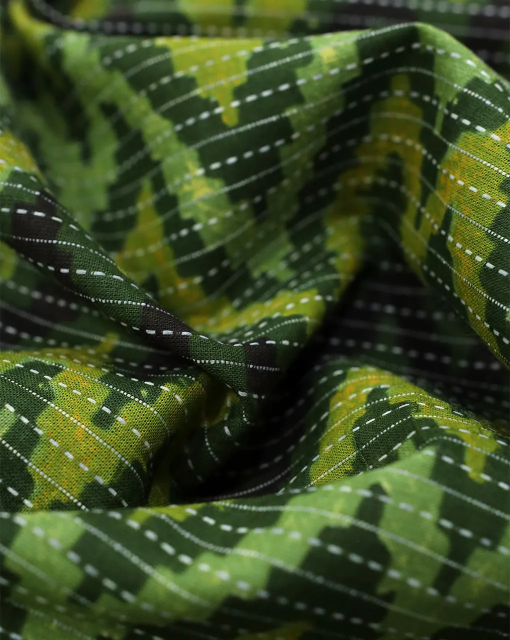 GREEN ZIGZAG DESIGN COTTON PRINTED FABRIC
